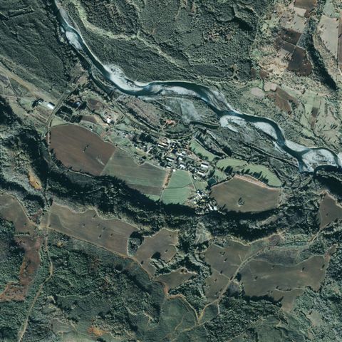 Colonia Dignidad, VIIth region, Chile (IKONOS satellite image) Date: 02/10/2004