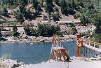 1985. A cable-car bridge over Los Sauces River (by the U.S. Consul.)