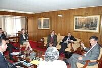 2008. Meeting with Defense Subsecretario Gonzalo Garcia Pino (R).